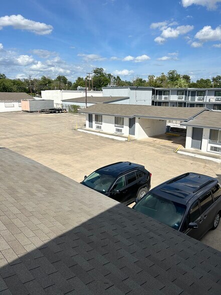 More Photos Of 3426 Fredericksburg Rd, San Antonio Hotel For Sale