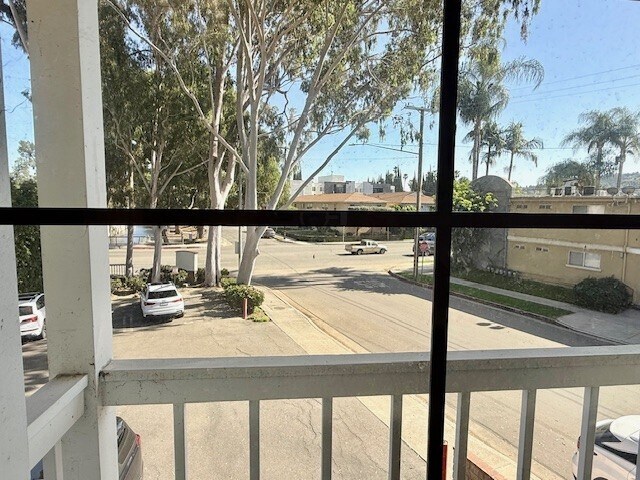 More Photos Of 14101 Valleyheart Dr, Sherman Oaks Office For Lease