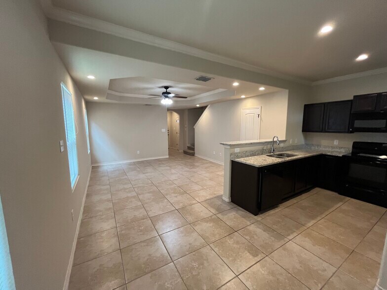 More Photos Of 6618 Mia Way, San Antonio Apartments For Sale