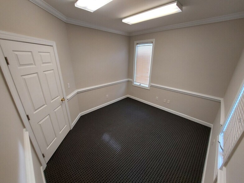 More Photos Of 1310 SE Maynard Rd, Cary Coworking Space