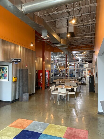 More Photos Of 302-304 Commerce Dr, Exton Manufacturing For Lease