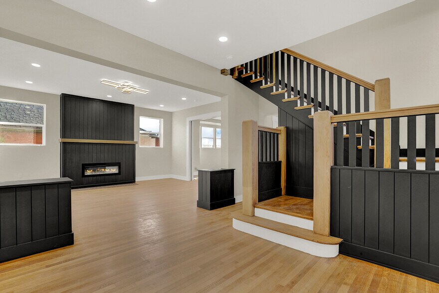 More Photos Of 1710 Montana Ave, El Paso Office For Sale