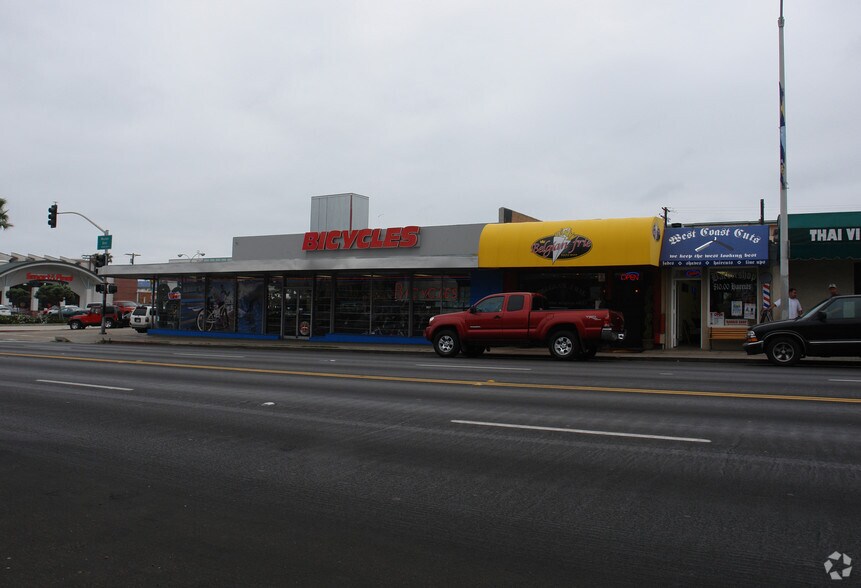 More Photos Of 4614 Mission Blvd, San Diego Storefront For Lease