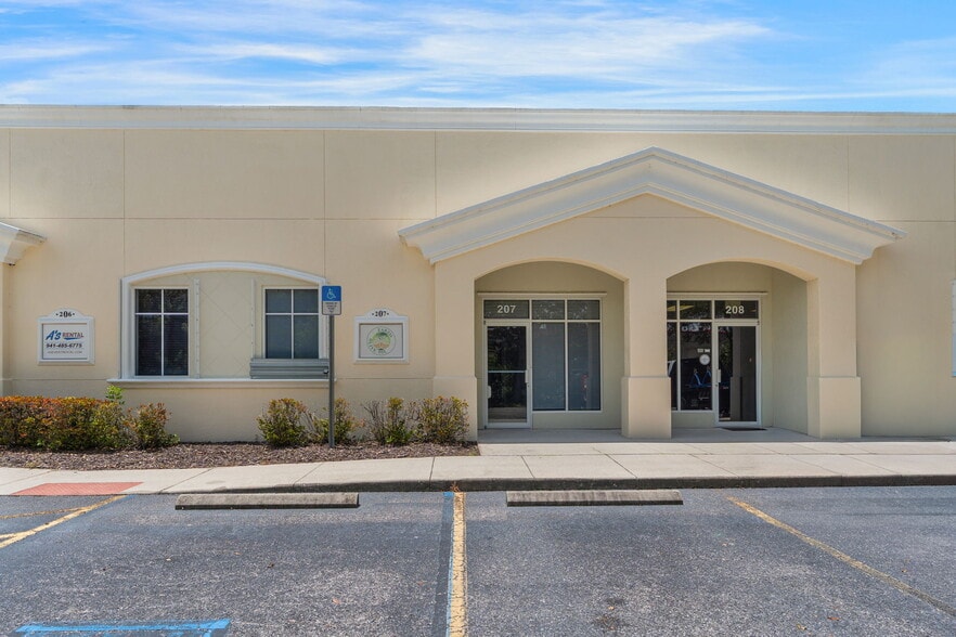 Primary Photo Of 3449 Technology Dr, North Venice Manufacturing For Lease