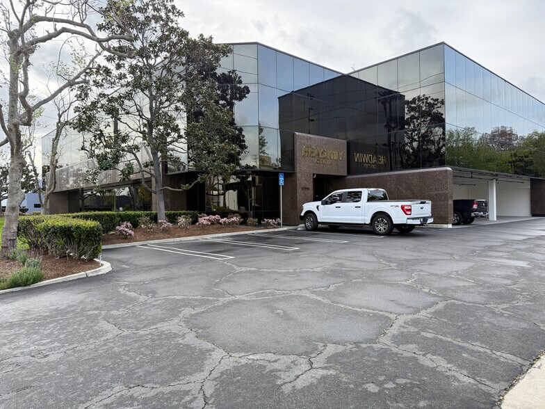 More Photos Of 17991 Mitchell S, Irvine Office For Sale