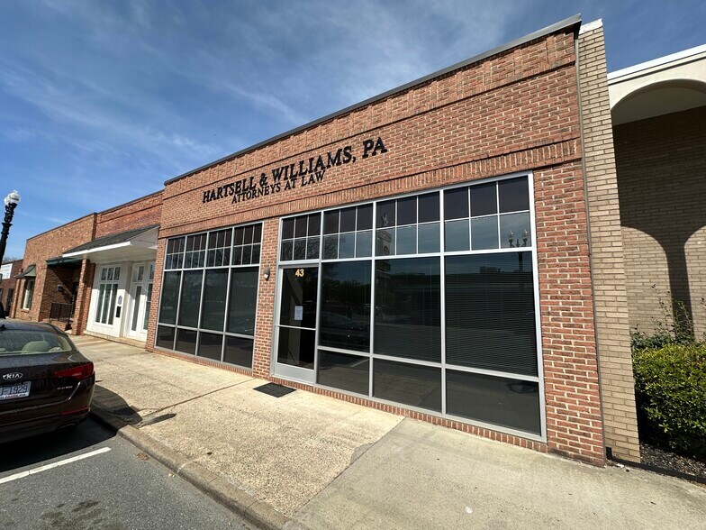 More Photos Of 43 Church St S, Concord Office For Lease