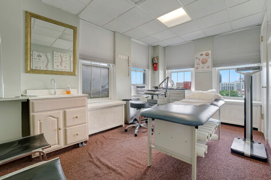 More Photos Of 142-144 Joralemon St, Brooklyn Medical For Lease