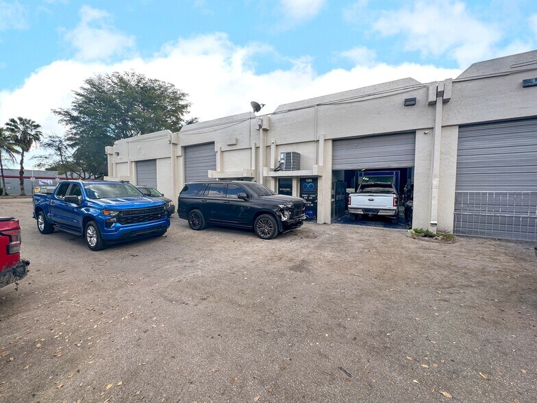 More Photos Of 14080-14118 SW 139th Ct, Miami Light Manufacturing For Sale