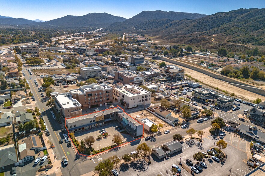 More Photos Of 41920 6th St, Temecula Storefront For Sale