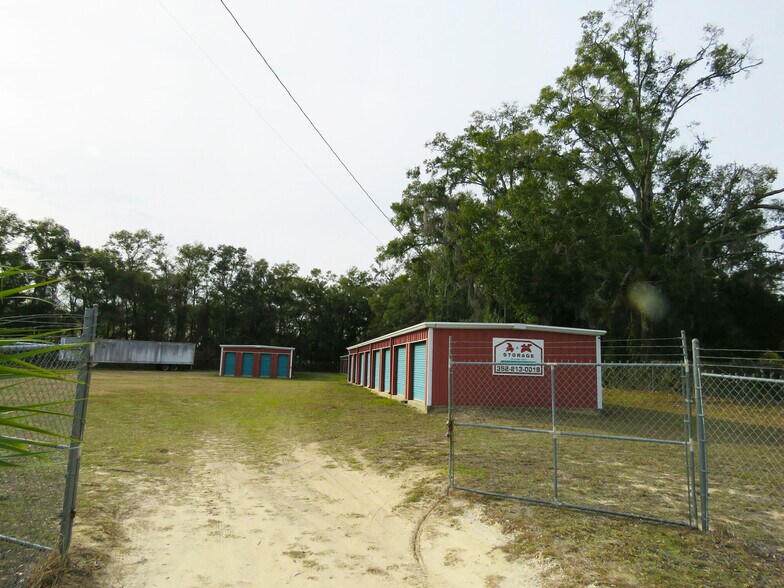 More Photos Of 2150 14th St NW, Chiefland Self Storage For Sale