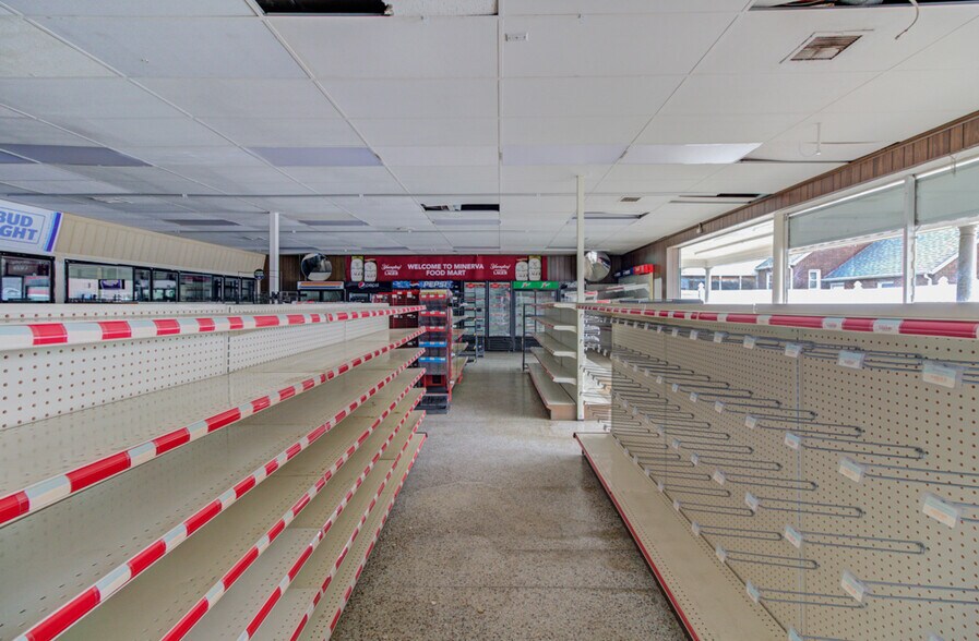 More Photos Of 726 E Lincolnway, Minerva General Retail For Sale