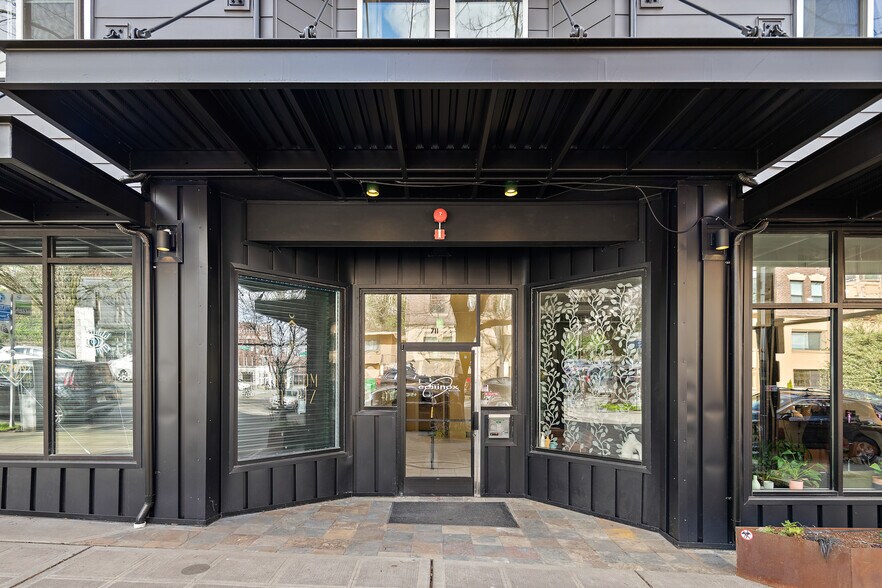 More Photos Of 711 N 35th St, Seattle Apartments For Lease