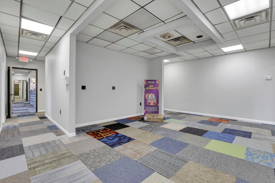 More Photos Of 4241 Kimberly Pky, Columbus Office For Sale