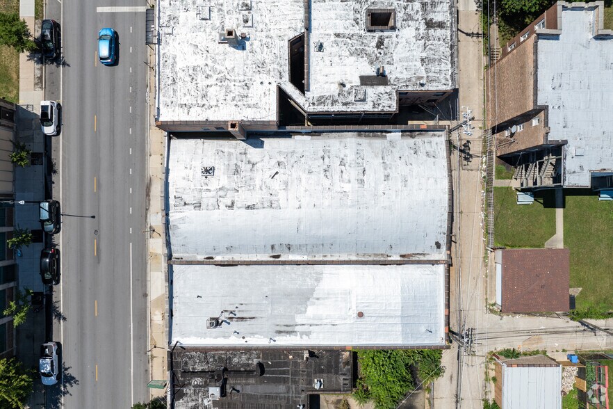 More Photos Of 2206 E 75th St, Chicago Auto Repair For Lease