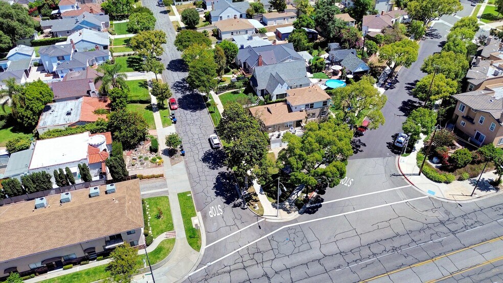 More Photos Of 1120 East Ave, Burbank Apartments For Sale
