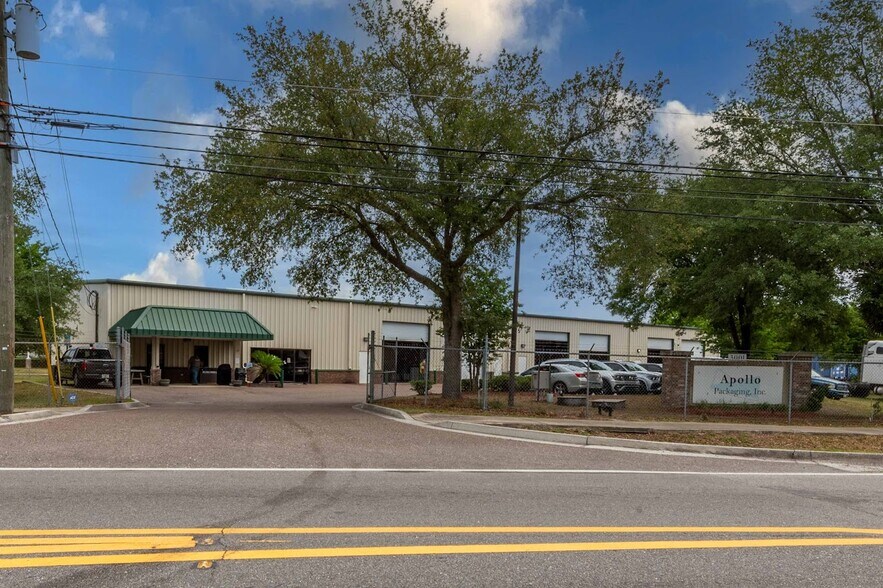 Primary Photo Of 3001 Faye Rd, Jacksonville Warehouse For Lease