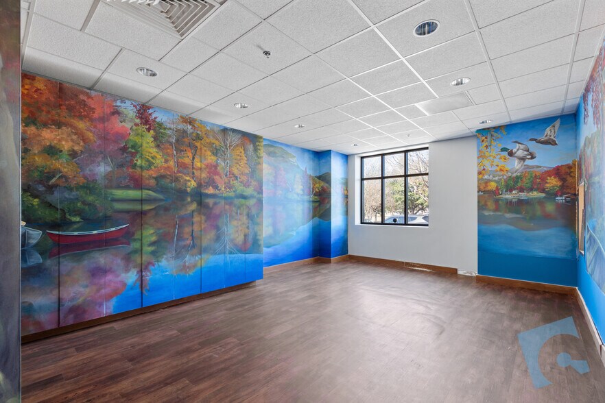 More Photos Of 809 W Harwood Rd, Hurst Medical For Lease