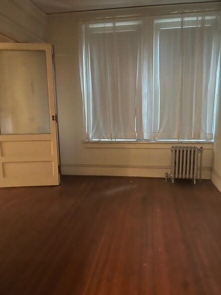 More Photos Of 21300 Chesterfield Ave, South Chesterfield Specialty For Sale