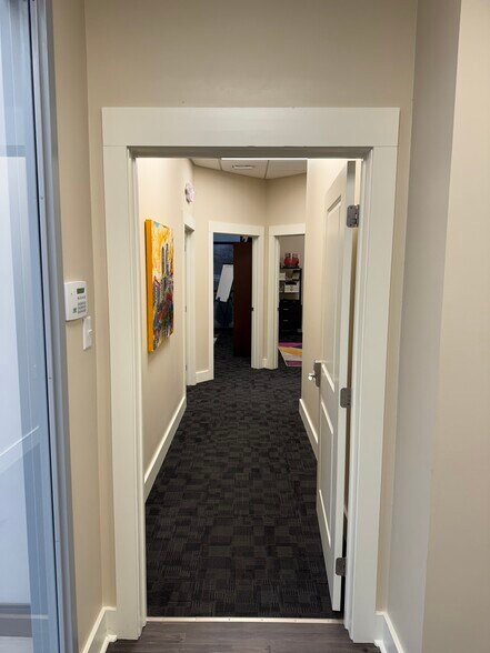 More Photos Of 3345 Highway 5 N, Bryant Office For Lease