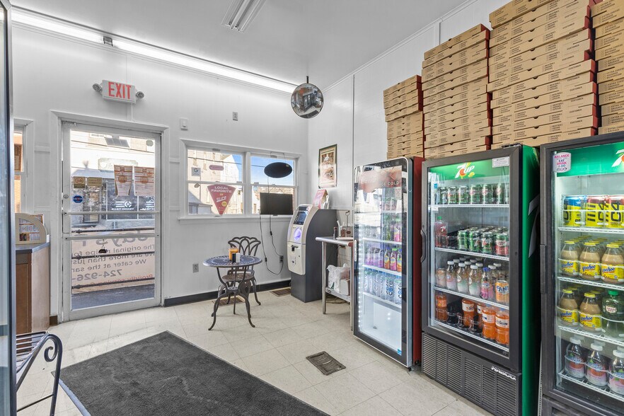 More Photos Of 114 E Lincoln Ave, Mc Donald Storefront For Lease