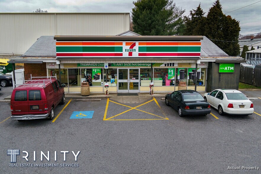 Primary Photo Of 1901 Centerville Rd, Wilmington Convenience Store For Sale