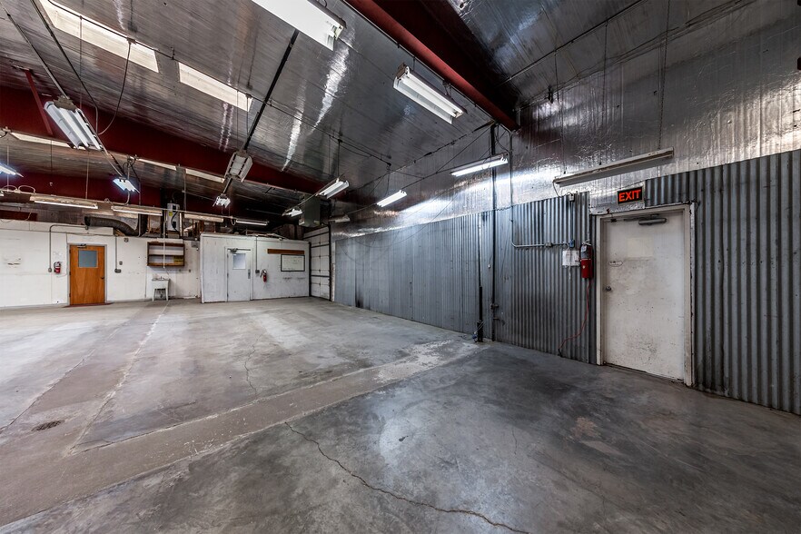 More Photos Of 624 S 7th St, Saint Joseph Industrial For Sale