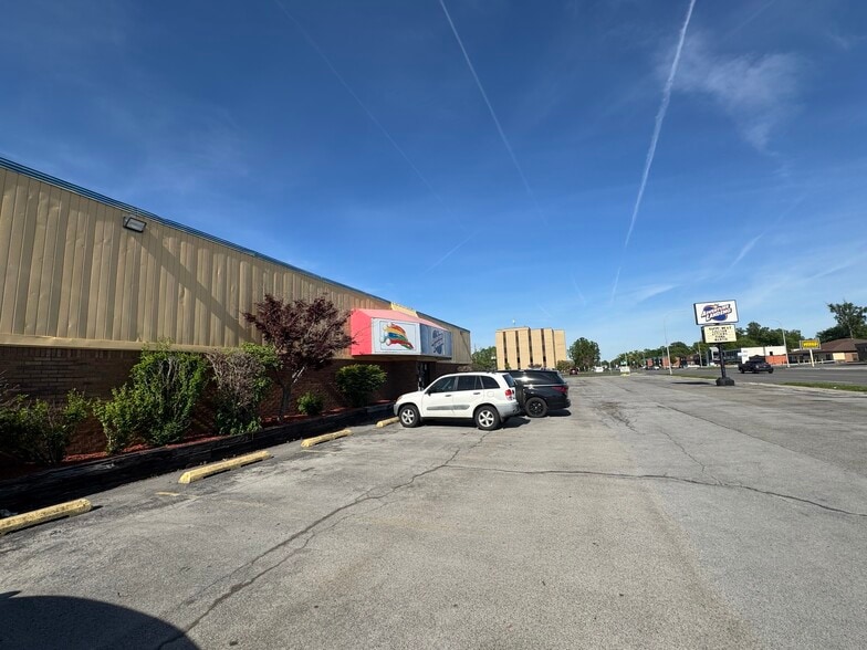 More Photos Of 2400 Sheridan Dr, Tonawanda Amusement Park For Sale