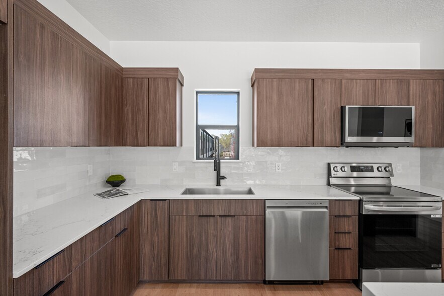 More Photos Of 4348 S 900 E, Millcreek Apartments For Sale