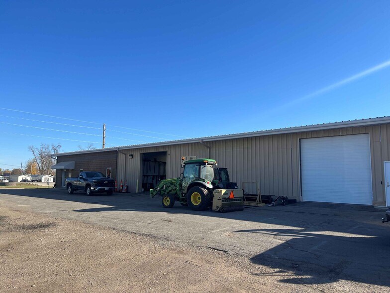 More Photos Of 7201 Mount Vernon Rd SE, Cedar Rapids Flex For Lease