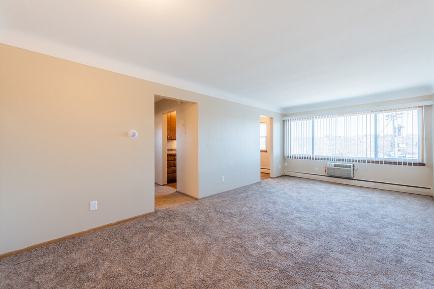 More Photos Of 458 English St, Saint Paul Apartments For Sale