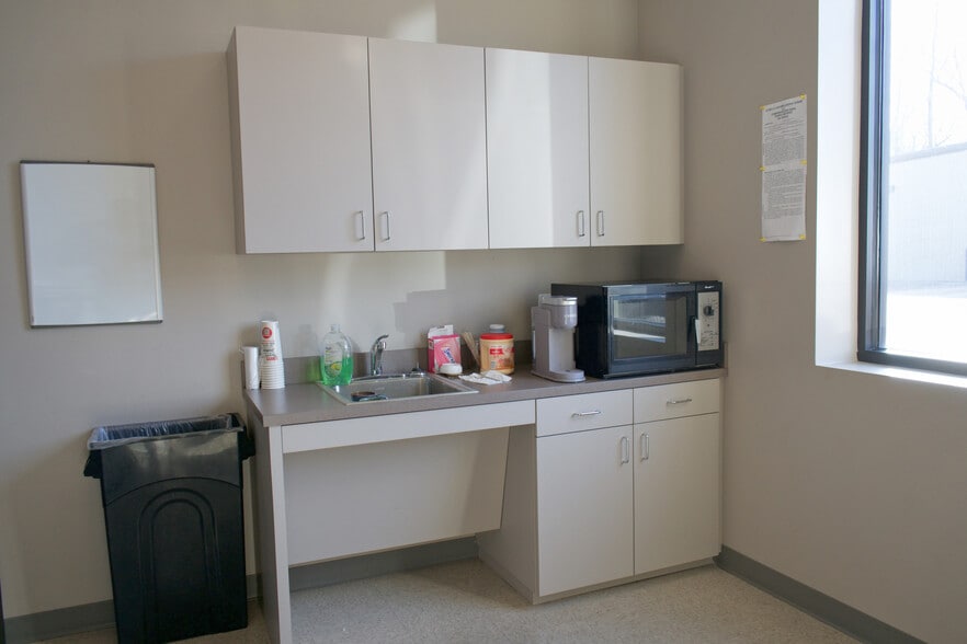 More Photos Of 8717 Humble Westfield Rd, Humble Warehouse For Sale