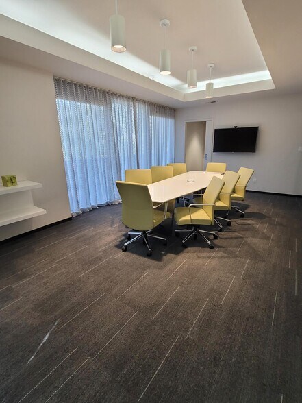 More Photos Of 700 E 8th St, Kansas City Apartments For Lease