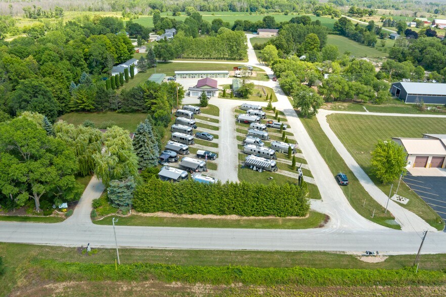More Photos Of 3145 Stevenson Pier Cir, Sturgeon Bay Hotel For Sale