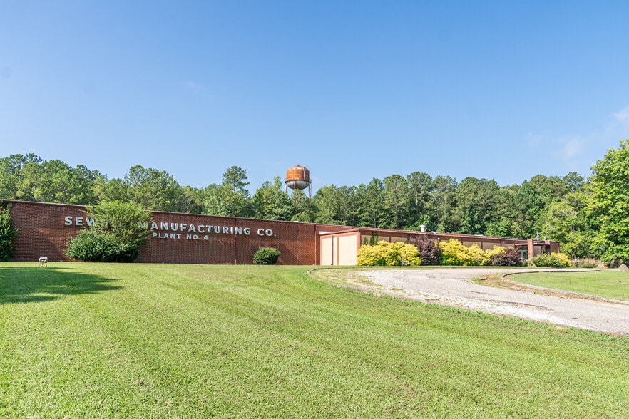 More Photos Of 2580 Highway 46, Heflin Warehouse For Sale