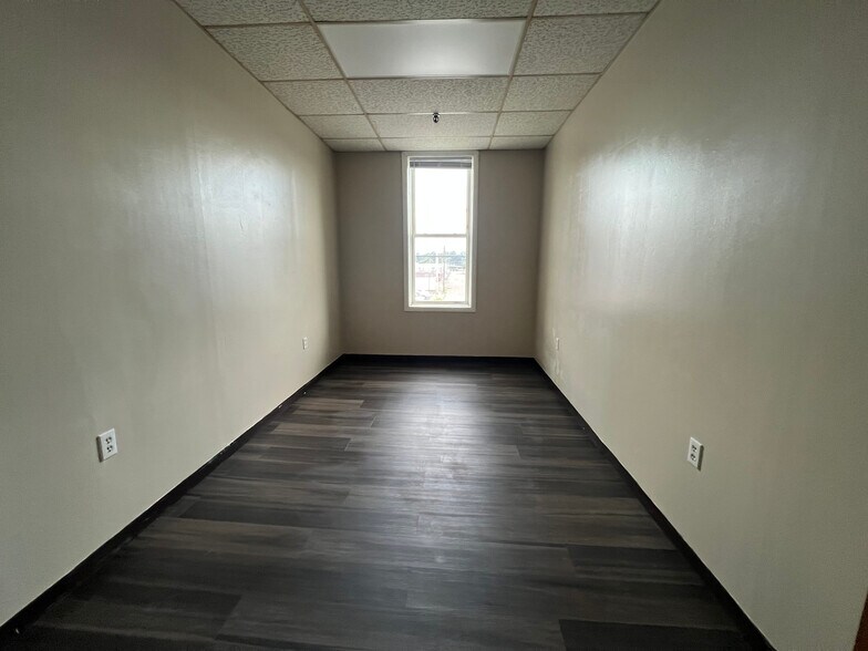 More Photos Of 451 Market St, Elmira Apartments For Sale