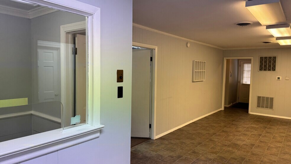 More Photos Of 200 E Nine Mile Rd, Highland Springs Medical For Sale