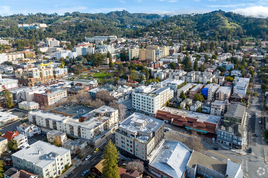 More Photos Of 2556 Telegraph Ave, Berkeley Apartments For Sale
