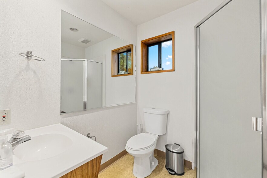 More Photos Of 610 Davis St, Santa Rosa Office Residential For Sale