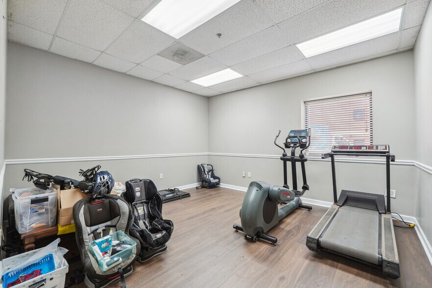 More Photos Of 3760 Peachtree Crest Dr, Duluth Industrial For Sale