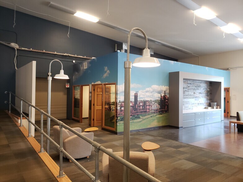 More Photos Of 1109 N 36th St, Seattle Flex For Lease