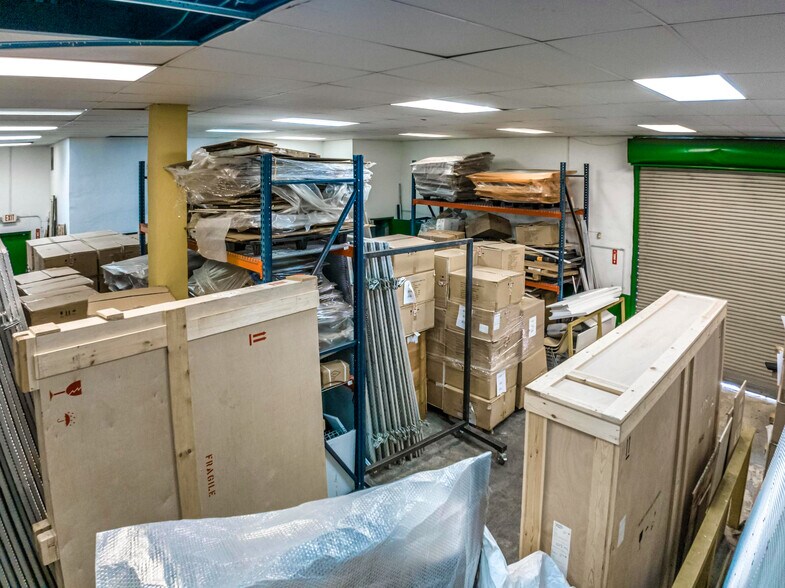 More Photos Of 1390 NW 22nd St, Miami Refrigeration Cold Storage For Sale