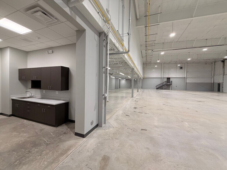 More Photos Of 296 State St, Clairton Light Distribution For Lease