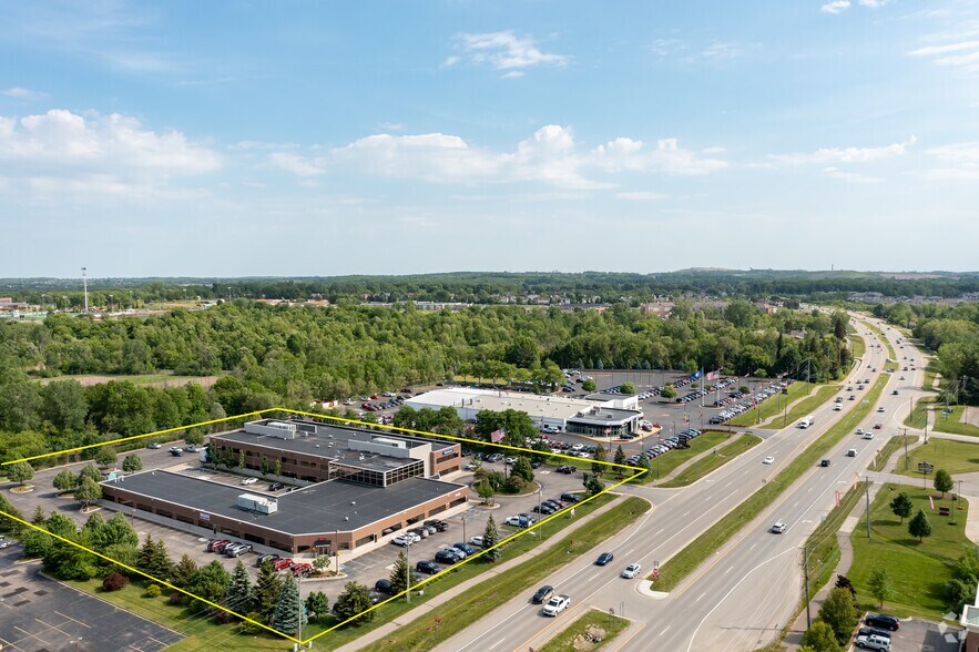 More Photos Of 1455 S Lapeer Rd, Lake Orion Hospital For Lease