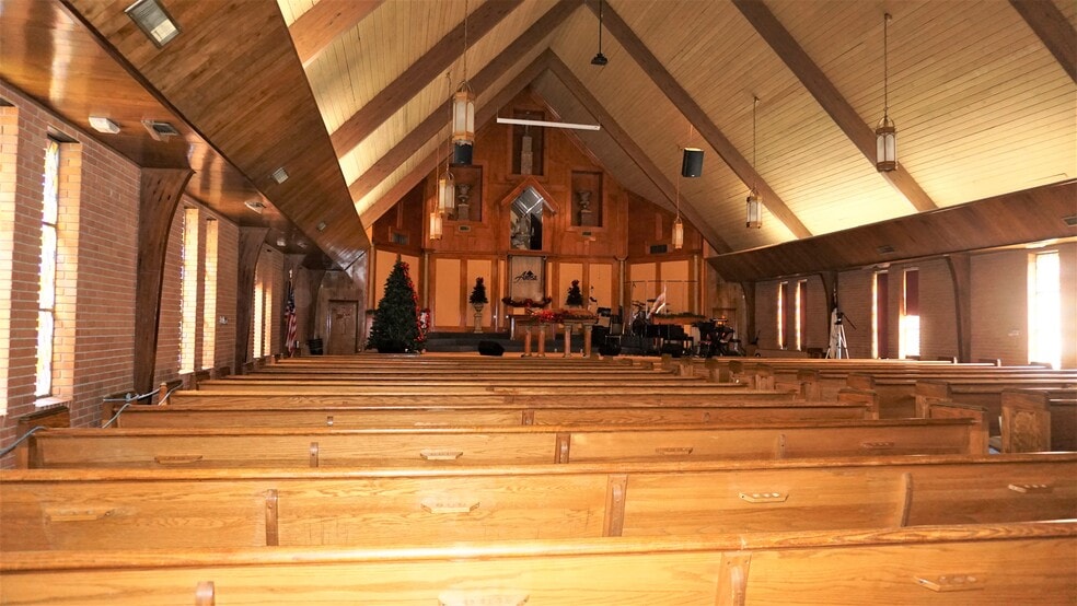 More Photos Of 2589-2613 Tilson Rd, Decatur Religious Facility For Lease