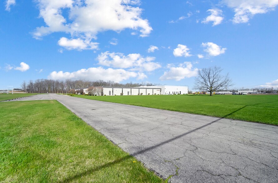 More Photos Of 2025 E 4th St, Lima Light Manufacturing For Sale