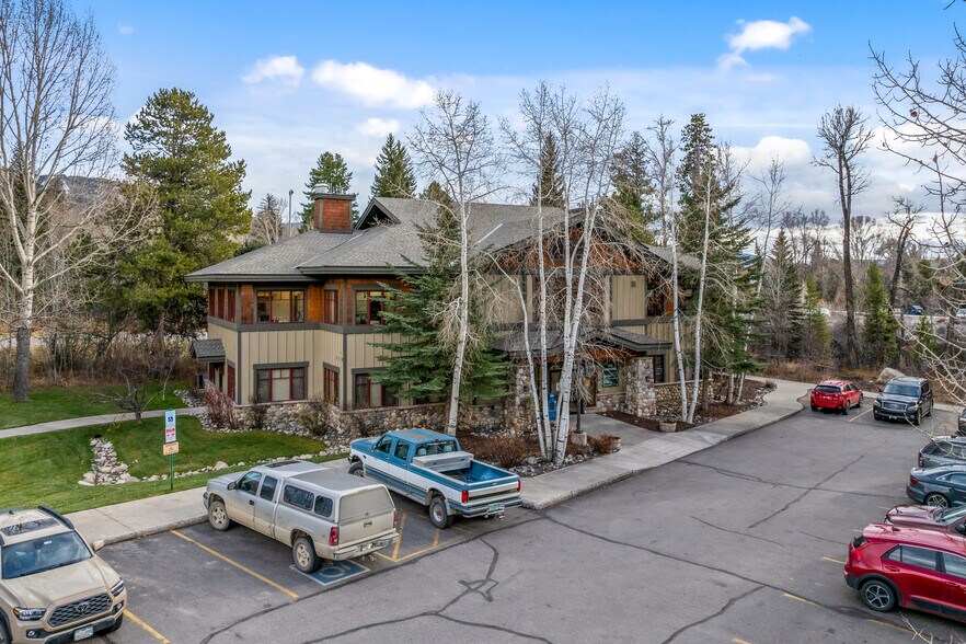 More Photos Of 505 Anglers Dr, Steamboat Springs Medical For Sale