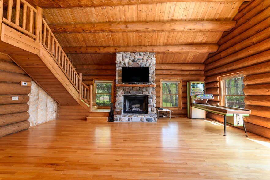 More Photos Of 4418 Richmond Rd, Ringwood Office For Sale