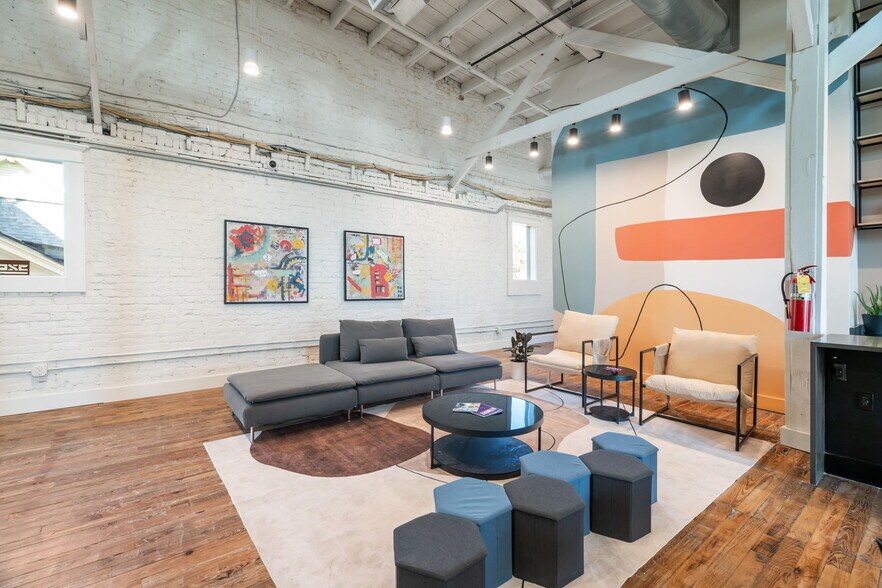 More Photos Of 828 N Broadway St, Knoxville Coworking Space