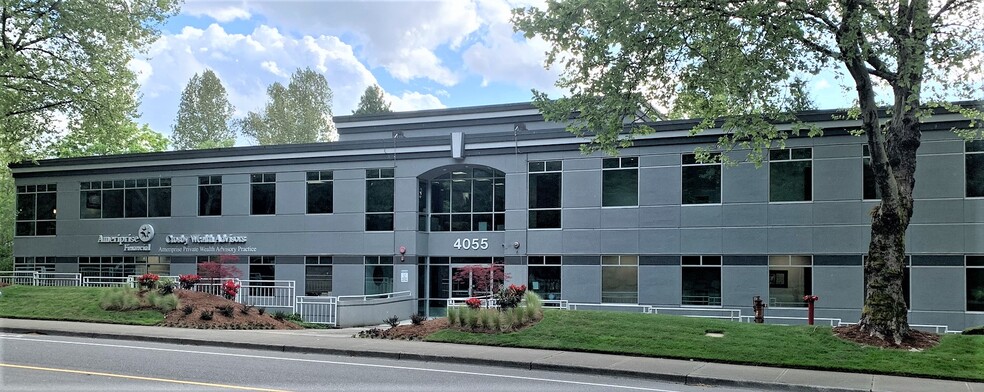 Primary Photo Of 4055 Lake Washington Blvd NE, Kirkland Office For Lease