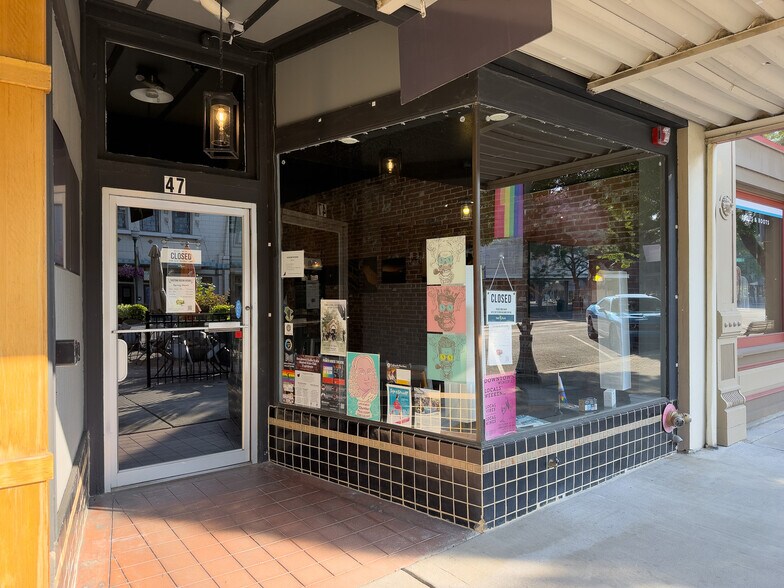 More Photos Of 39-47 E Main St, Walla Walla Storefront For Lease